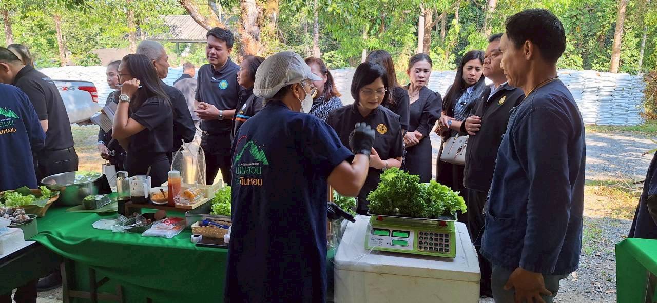 title - ส.ป.ก.ตราด ร่วมกิจกรรมจัดนิทรรศการวันดินโลก ปี2569